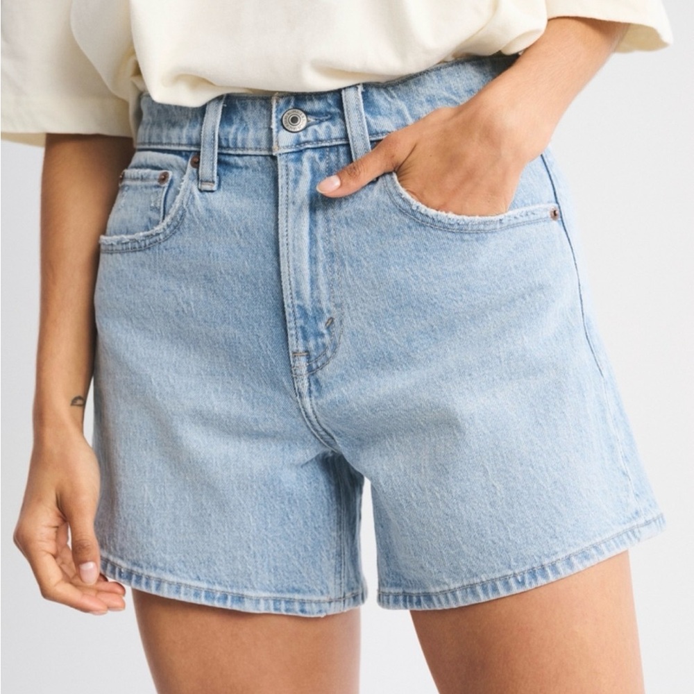 Abercrombie & Fitch High Rise Dad Denim Women's Shorts Light blue 29 8